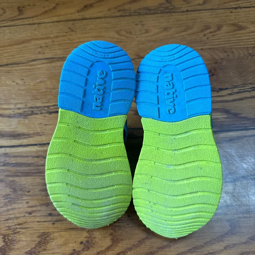 Native shoes toddler size 7